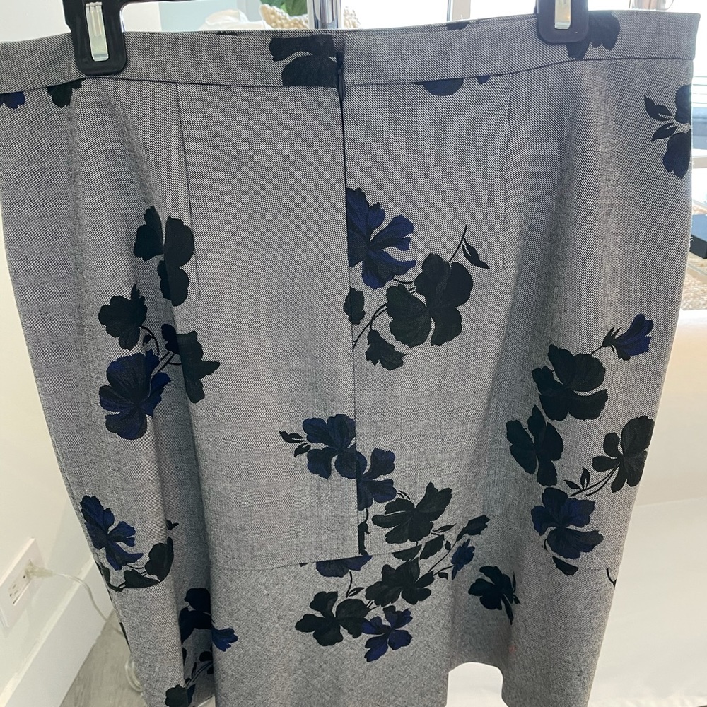 Ann Taylor Gray Skirt with Blue and Black Pattern